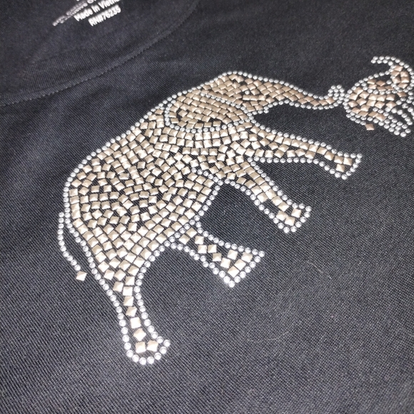 Coral Bay black t shirt with momma and baby elephant in bronze metallic - Picture 2 of 5